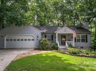 26 Foxberry Dr, Arden, NC 28704