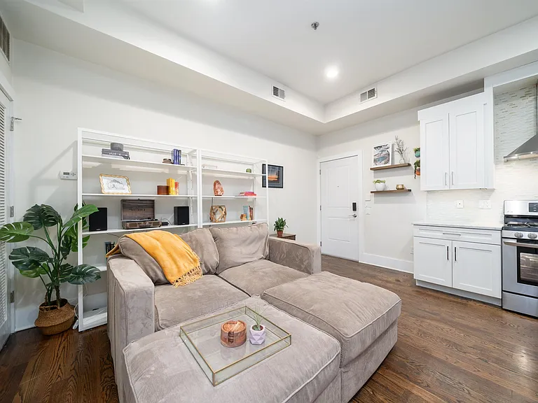 591 Jersey Ave #3 — Photo 6