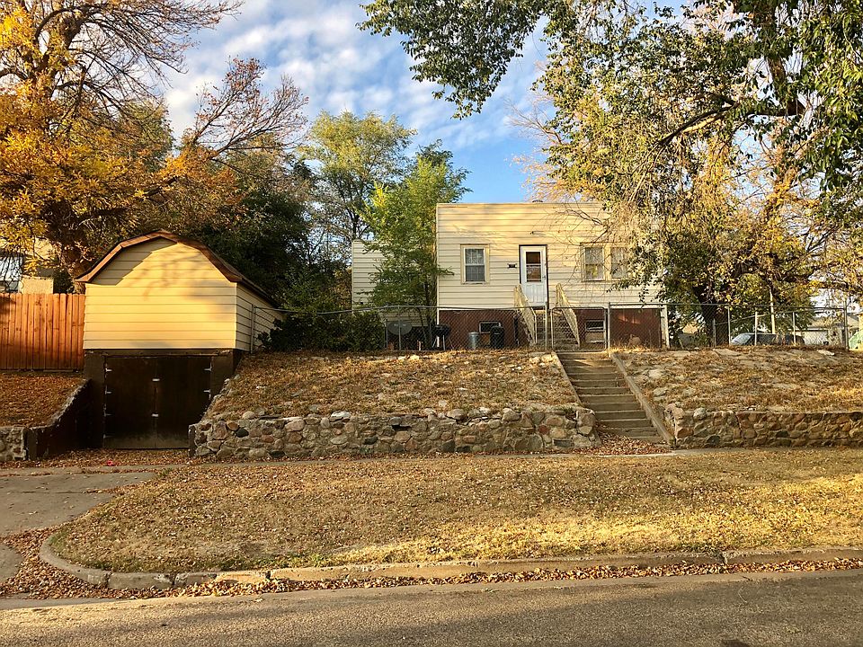 2nd image of 1322 E B Ave