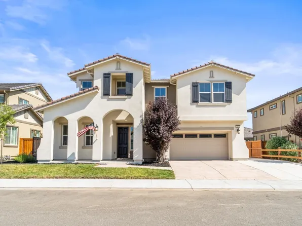 807 Roadrunner Way, Vacaville, CA 95688