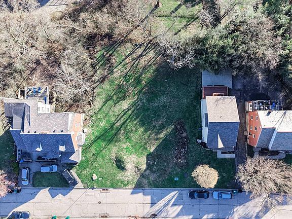 4th image of 880 Clifton Crest Ter