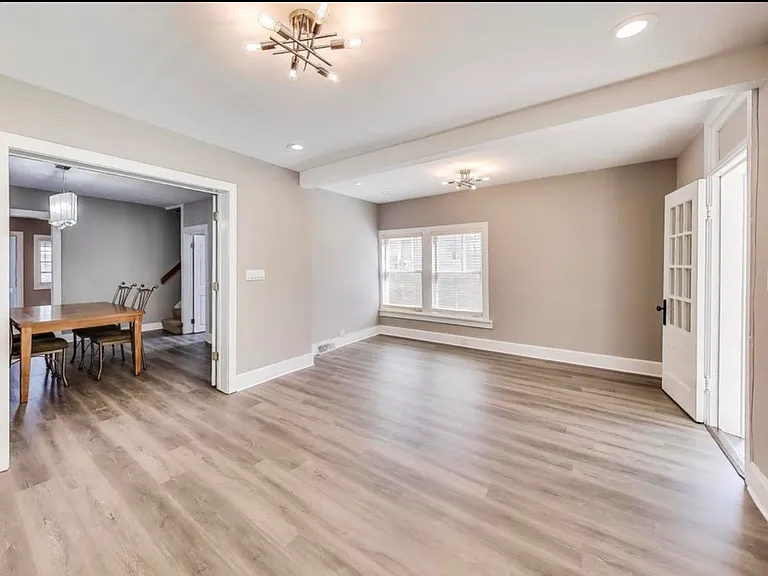415 Bloom St — Photo 4