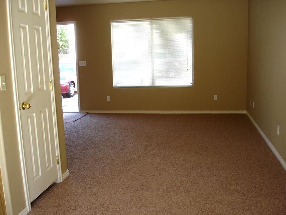 2nd image of 1063 E 600 S APT 8
