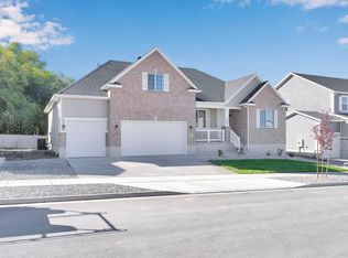 2068 E Dolan Dr #1333, Lake Point, UT 84074