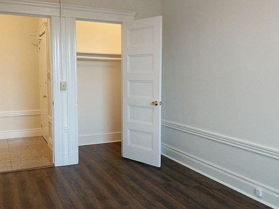 2nd image of 945 Oak St #A