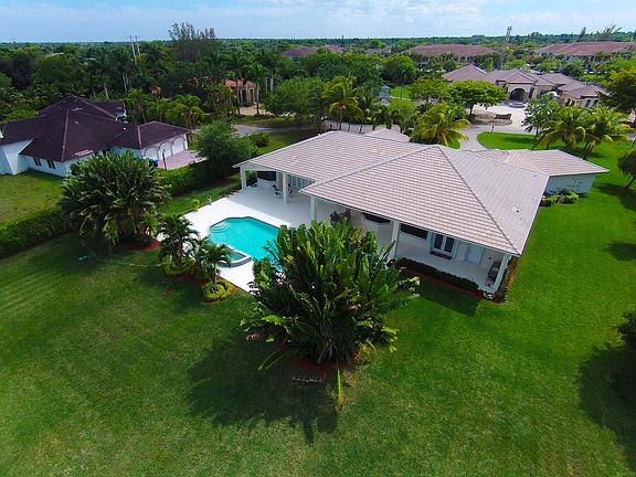 5th image of 7537 Nw 47th Drive