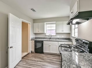 908 Elm St, Conroe, TX 77301