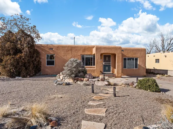 1533 Bryn Mawr Dr NE, Albuquerque, NM 87106