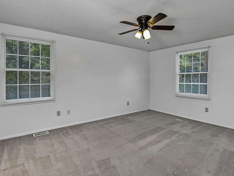 220 N Donar Dr — Photo 24