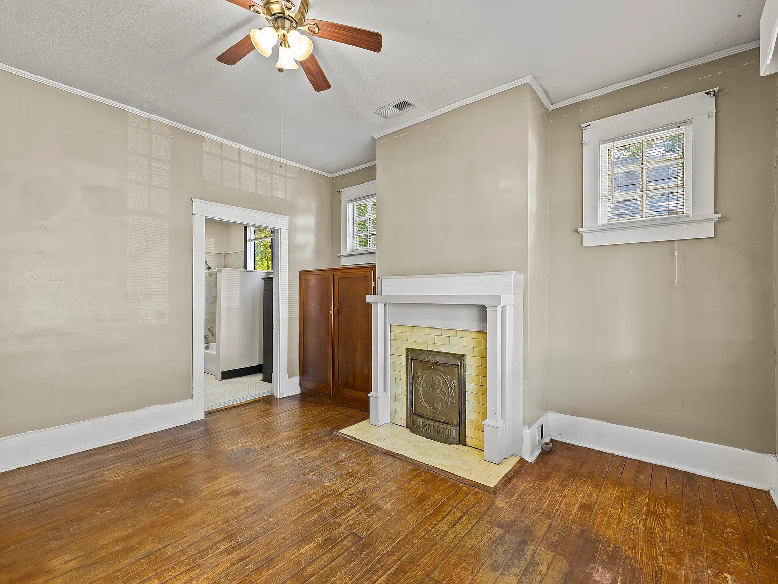 314 W King St — Photo 4