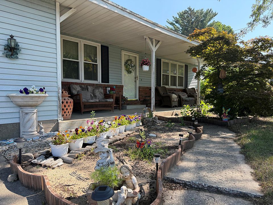 1st image of 2334 Josephine Ave