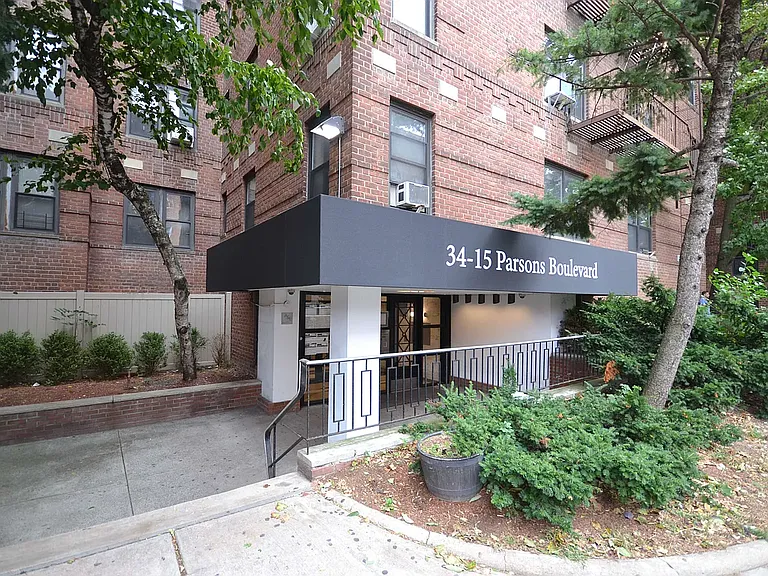 3415 Parsons Blvd #4M — Photo 12