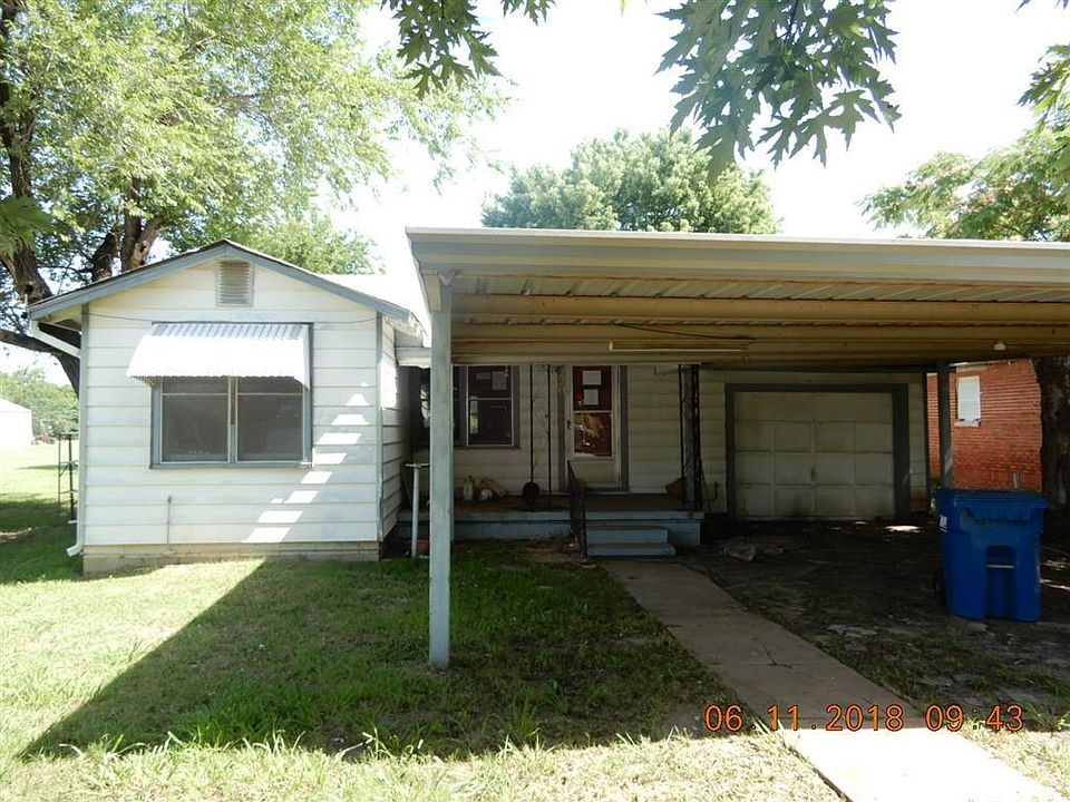 1st image of 220 W Main St