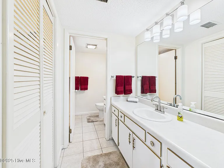 250 Sugar Gum Ln #201 — Photo 23
