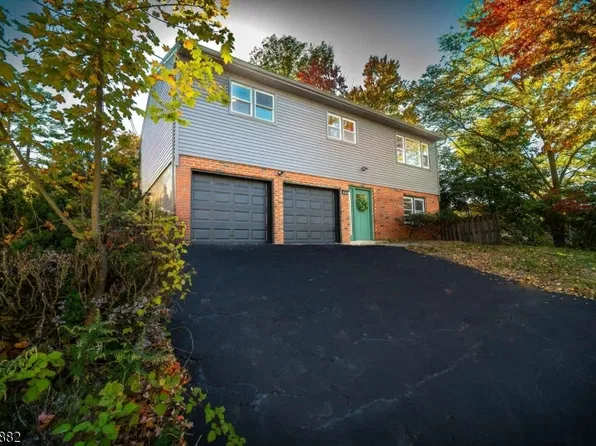 102 Brooklyn Mountain Rd, Hopatcong Boro, NJ 07843