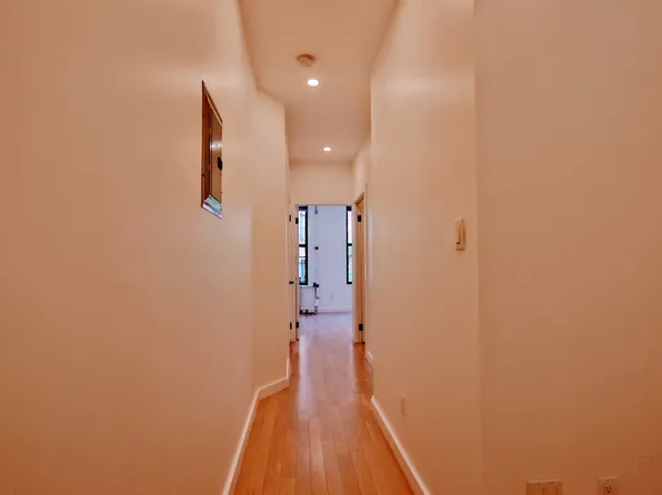 112 East 7th Street image 4 of 11