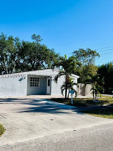 6801 Park St #6801 Photo 1