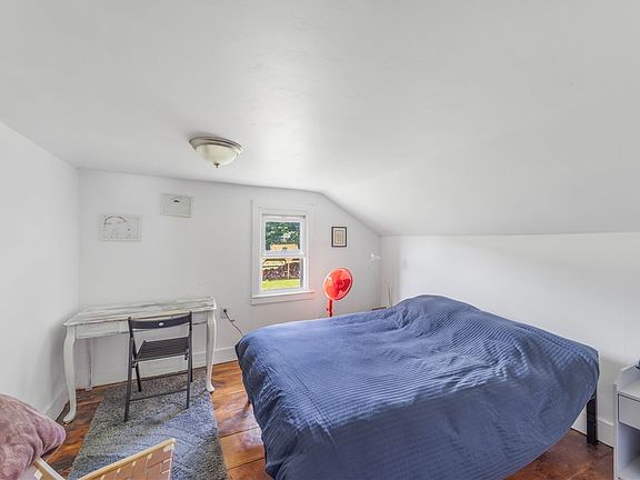 3rd image of 364 Smith Rd