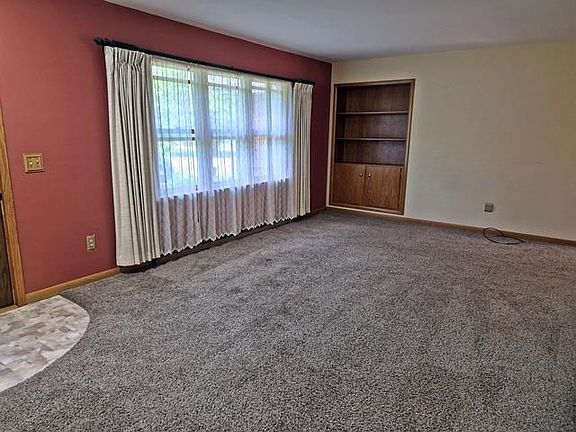4th image of 422 E FOREST STREET