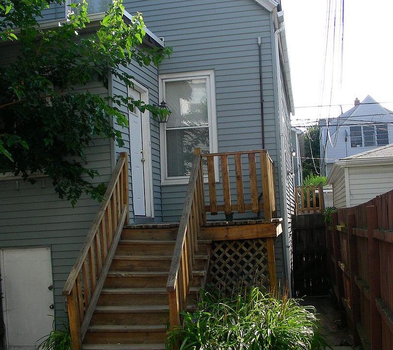 1st image of 4041 N Oakley Ave #Coach