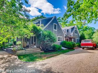 653 Edgartown Rd, Tisbury, MA 02568