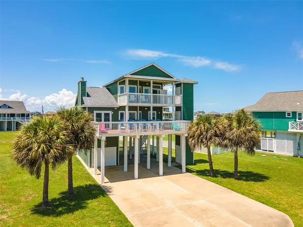 18902 Shaman Dr, Galveston, TX 77554