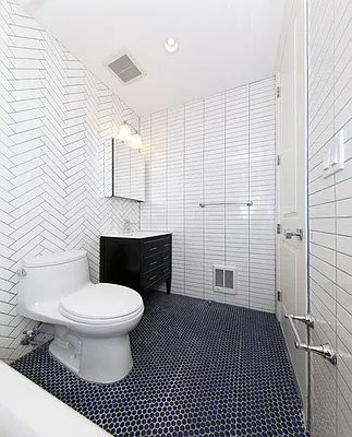 Rented by Avenues Real Estate | media 18