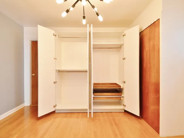 19 West 32nd Street image 7 of 26