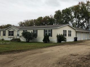 404 E 3rd St, Donnelly, MN 56235