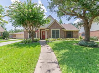 10211 Pearl Dr, Houston, TX 77064
