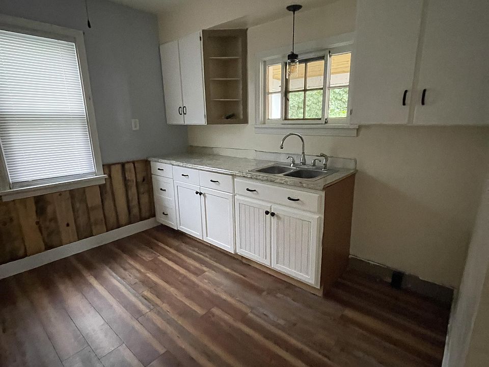 1st image of 4767 W Newton St