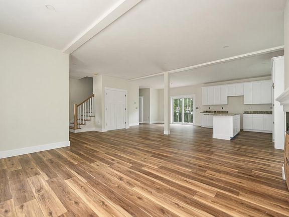 4th image of 45 Hemlock Drive