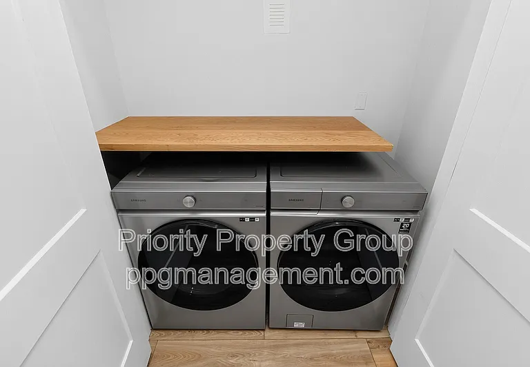 1033 Drummond Ave — Photo 27