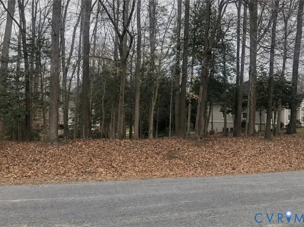 12704 Kelsey Pointe Ct, Chester, VA 23831