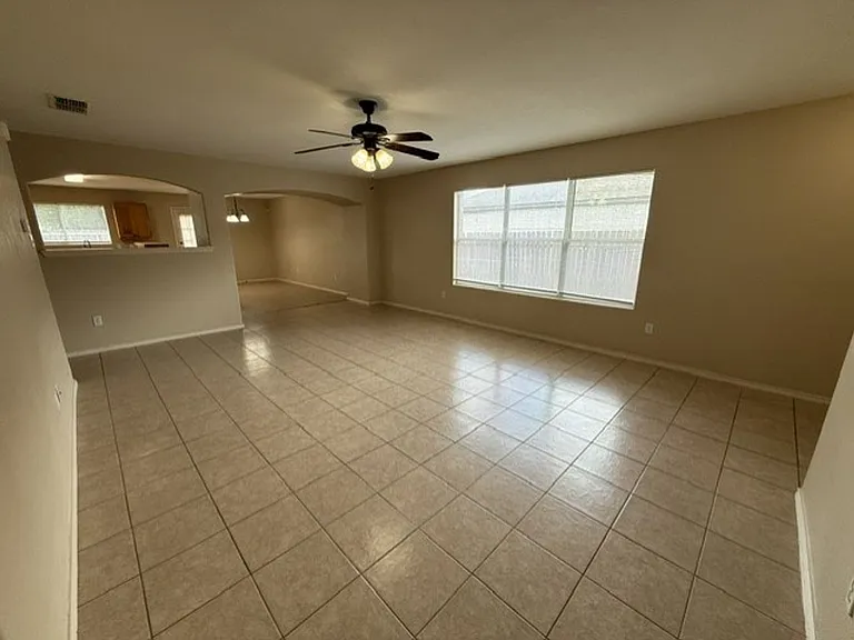3113 Silhouette Dr — Photo 3