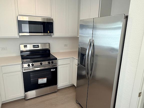 4th image of 419 Shearwater Ave