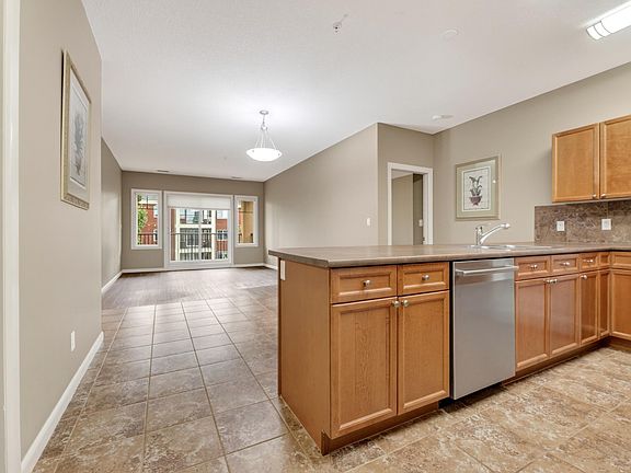 5th image of 400 Palisades Way #425