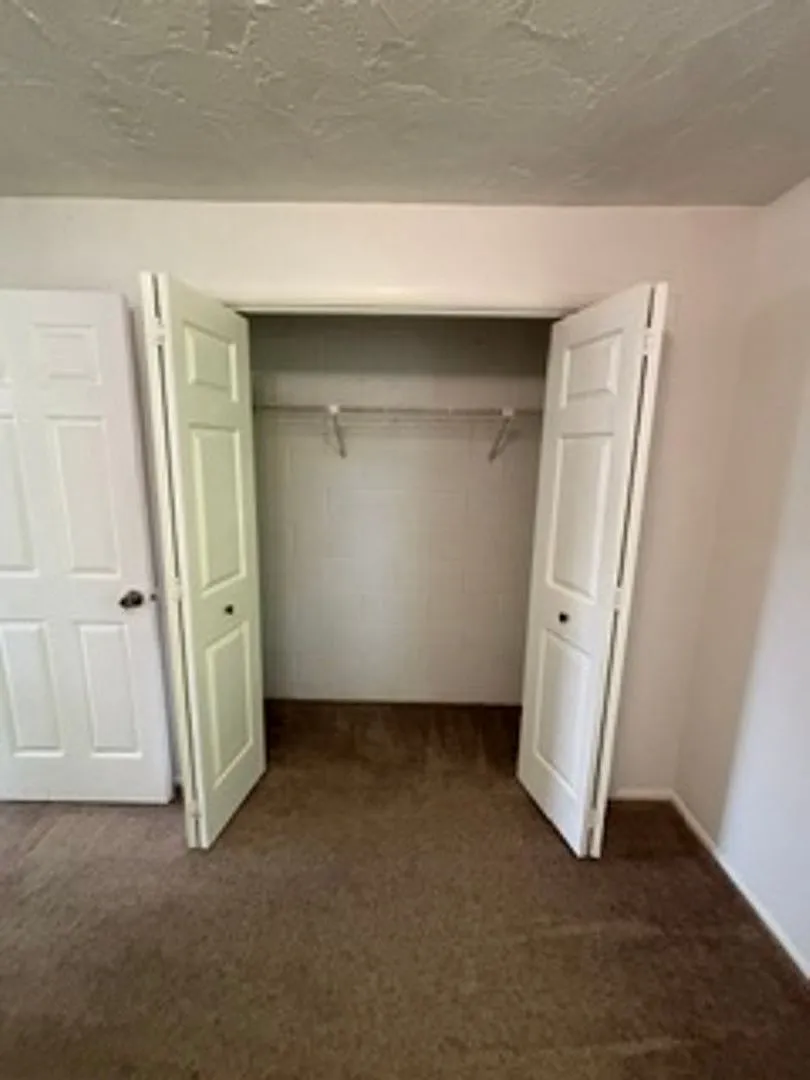 Wayside Manor — Photo 3