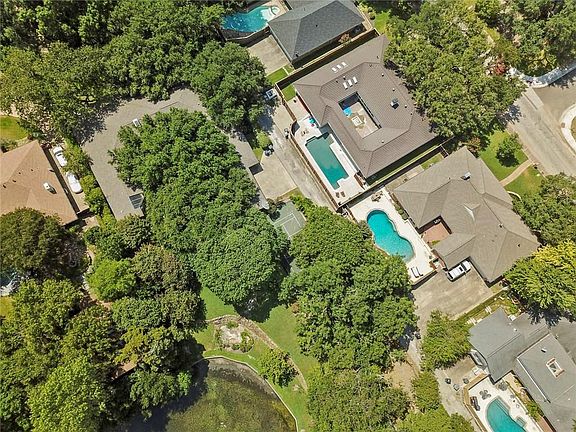 2nd image of 7141 Brookshire Dr