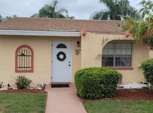 401 Dorchester Pl APT 52, Sun City Center, FL 33573