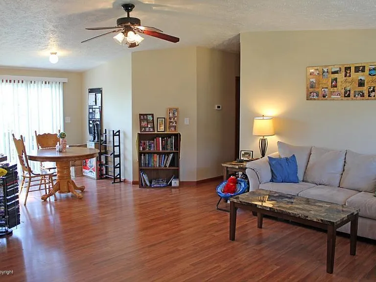 4306 Dakota Ct — Photo 3