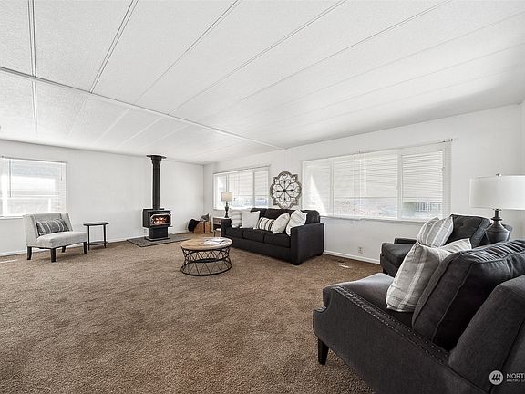 5th image of 1081 Mountain Villa Drive