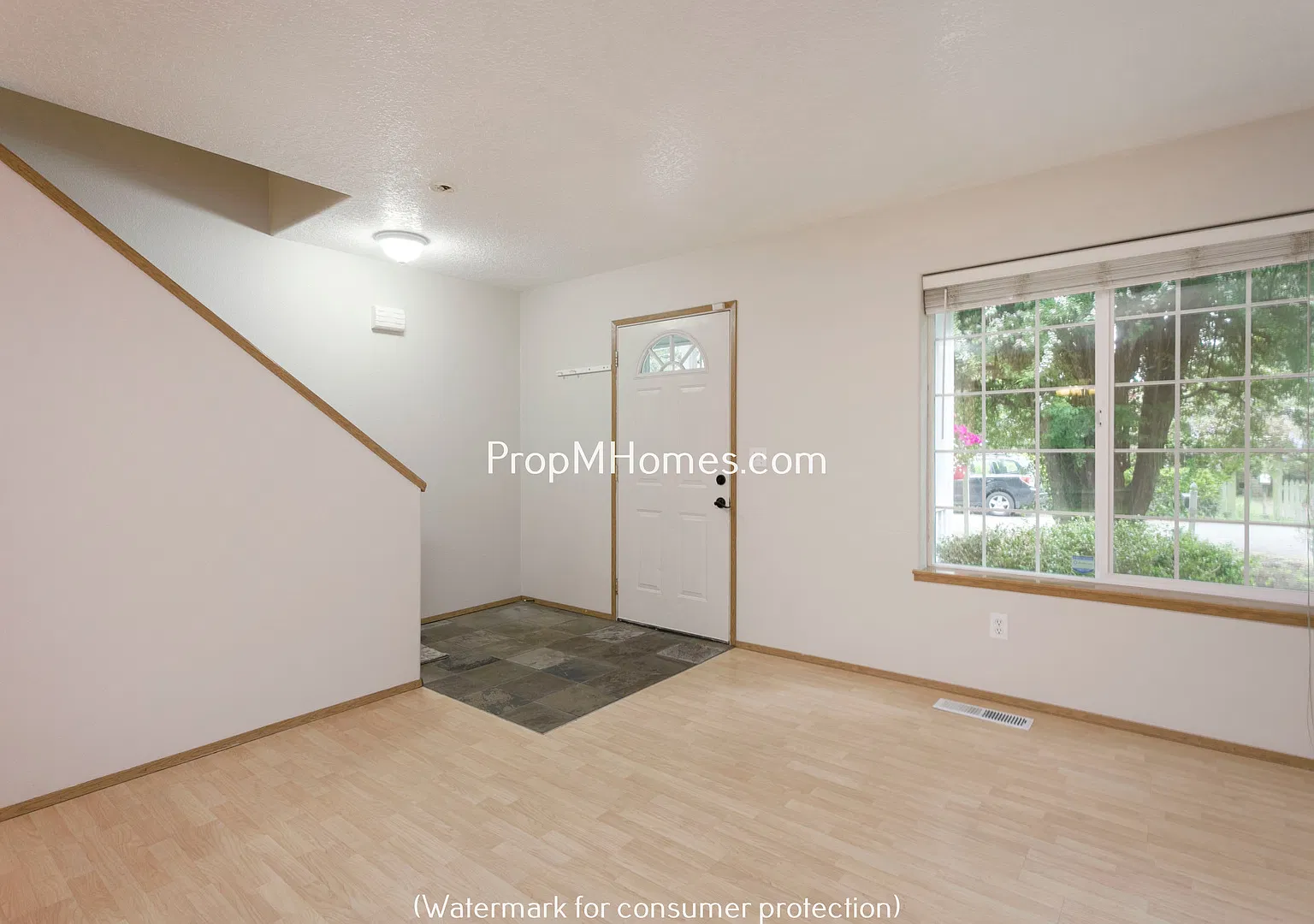 Beautiful Four Bedroom Home In Portland's Pleasant Valley! Near Powell Butte Park! — Photo 3