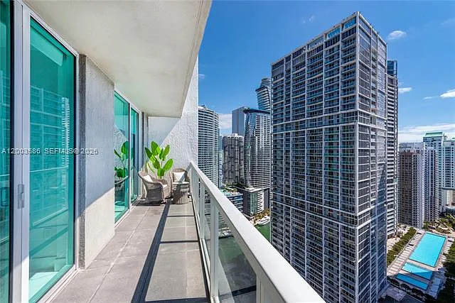 500 Brickell Ave — Photo 42