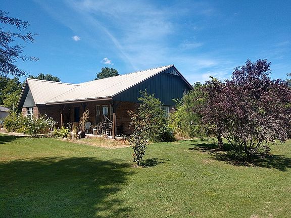 4th image of 2841 Oakwood Dr