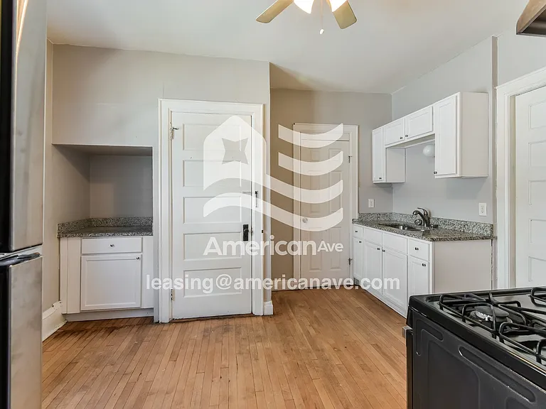 621347_005_kitchen_13854975.jpg