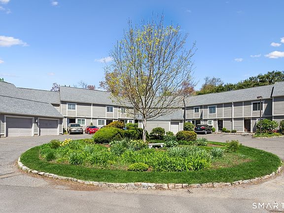 5th image of 33 Strathmore Ln #33