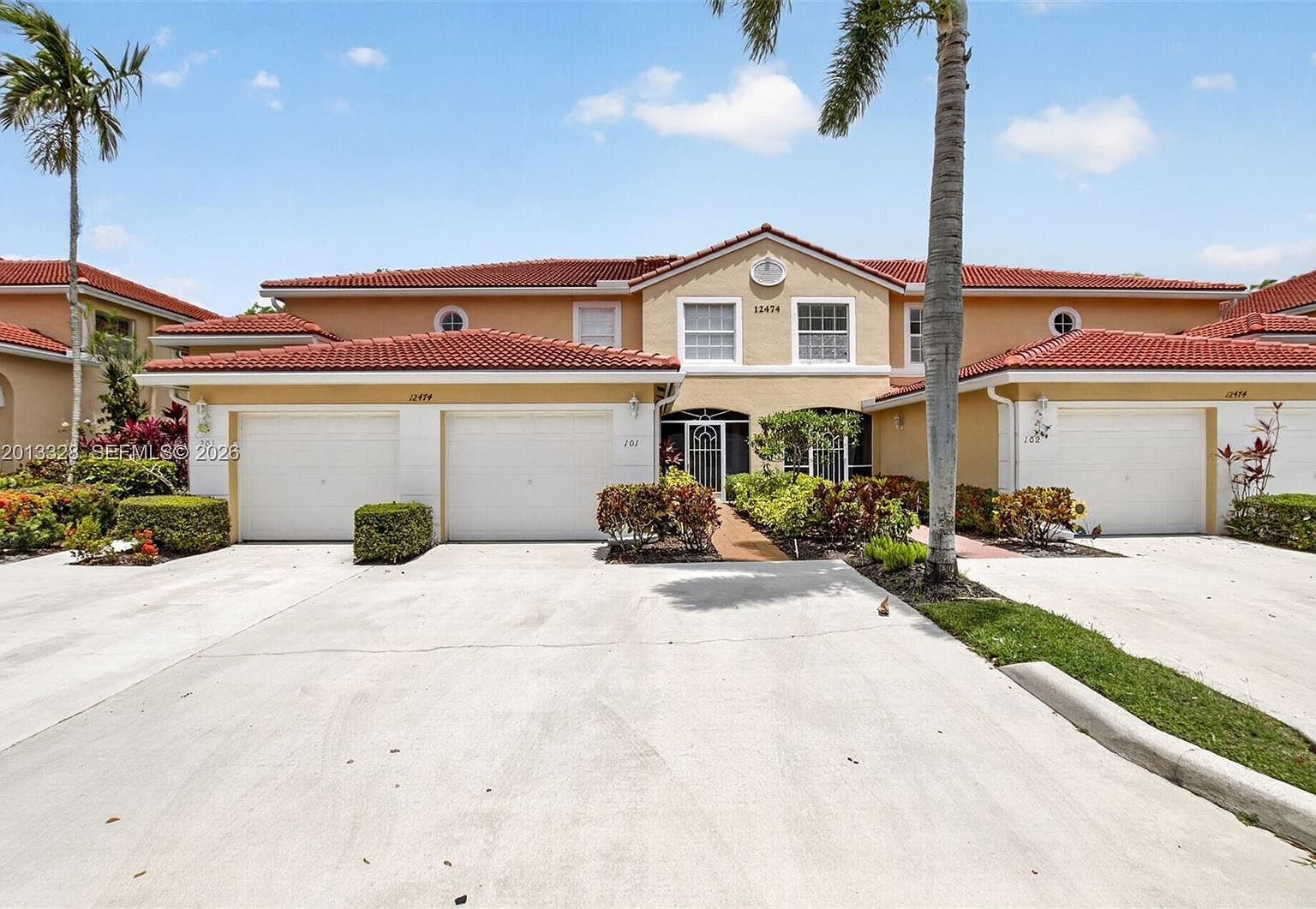 12474 Crystal Pointe Dr Unit 101