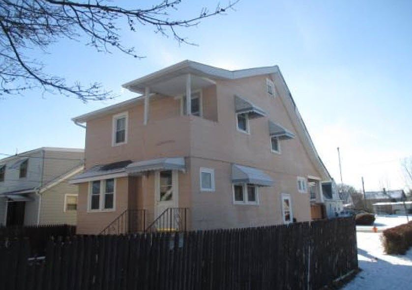 2nd image of 19301 Tyronne Ave