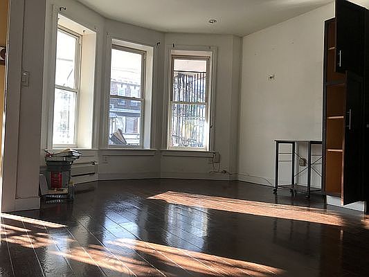 3rd image of 663 Georgia Ave #1